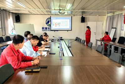 俊源石油组织召开2024年度劳动模范候选人评选会议