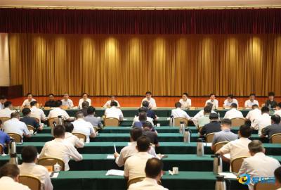 俊源石油总经理齐春晓参加全市工业企业座谈会